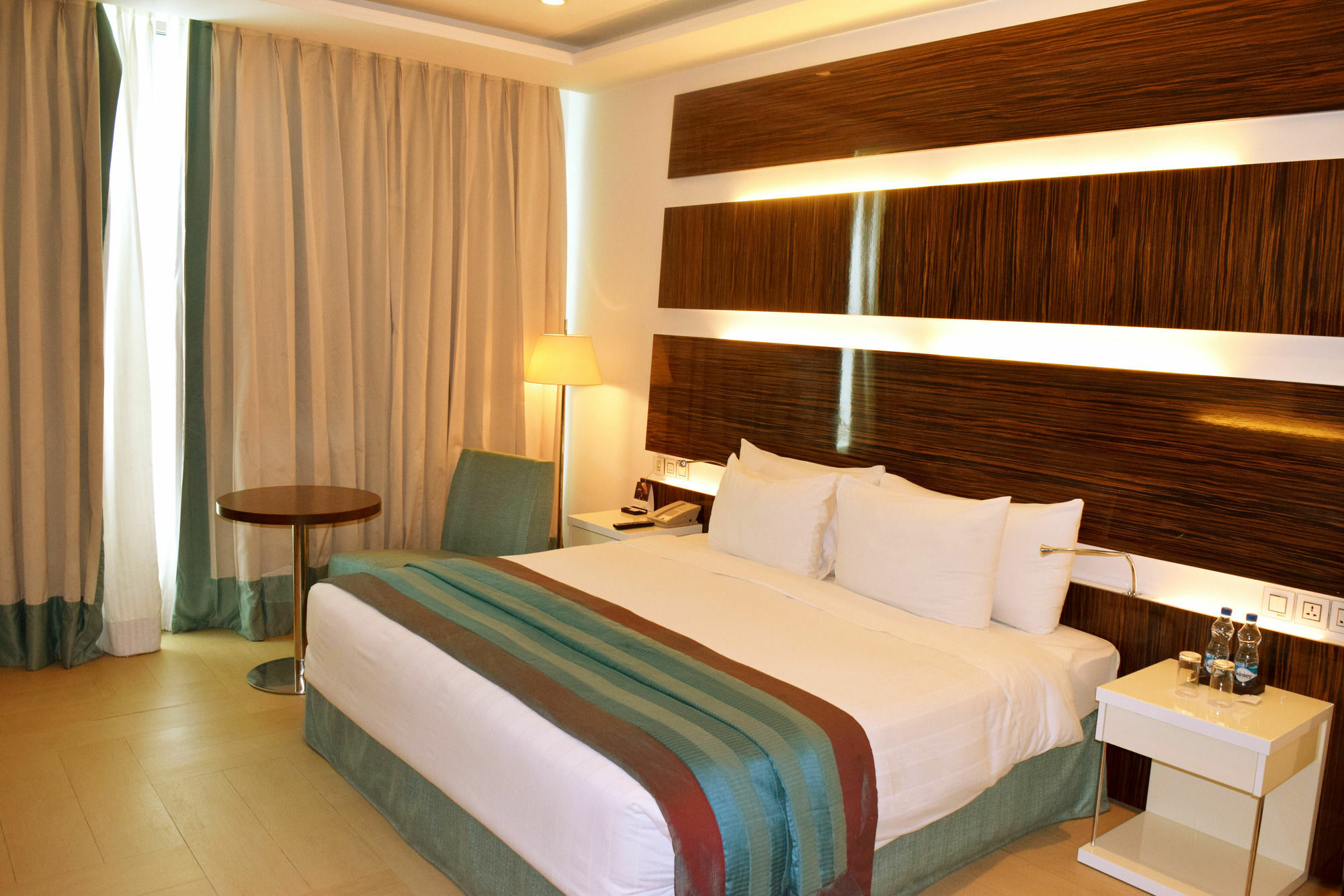 Welcomhotel By Itc Hotels, Dwarka, New Delhi Buitenkant foto A room at the hotel