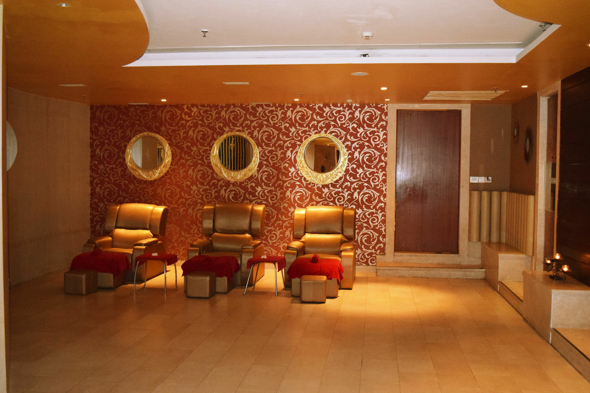 Welcomhotel By Itc Hotels, Dwarka, New Delhi Buitenkant foto The interior of a nail salon
